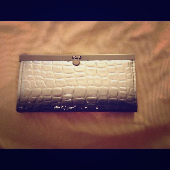 Faux Gator Skin Wallet - Picture 1 of 4