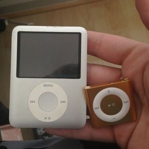 SILVER IPOD NANO SALE