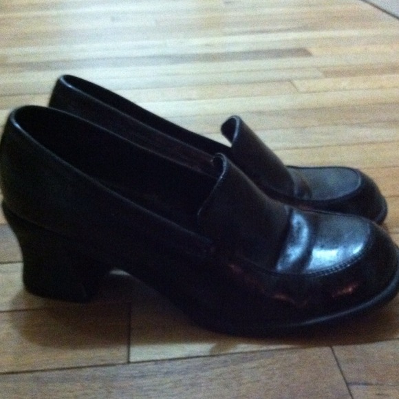 Black shoes and Brown Shoes Bundled