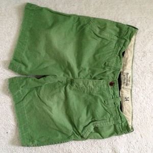 Abercrombie & Fitch green shorts (Men)