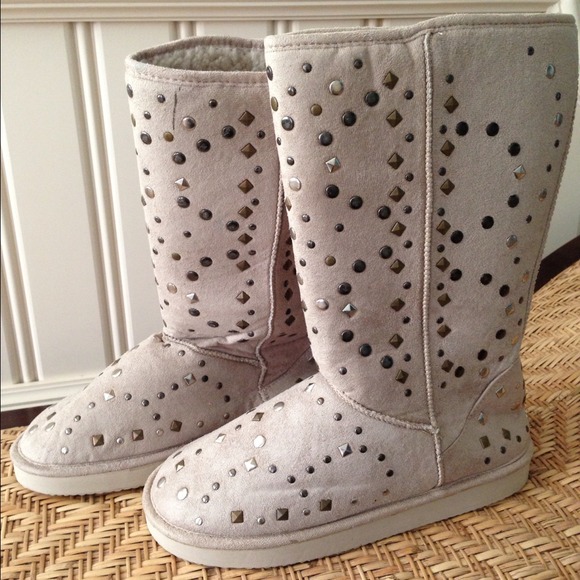Ugg style Studded boot NEW!