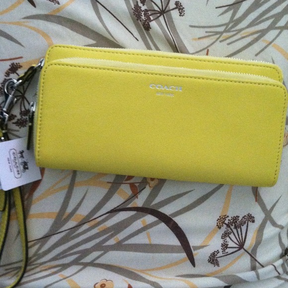 Coach wallet