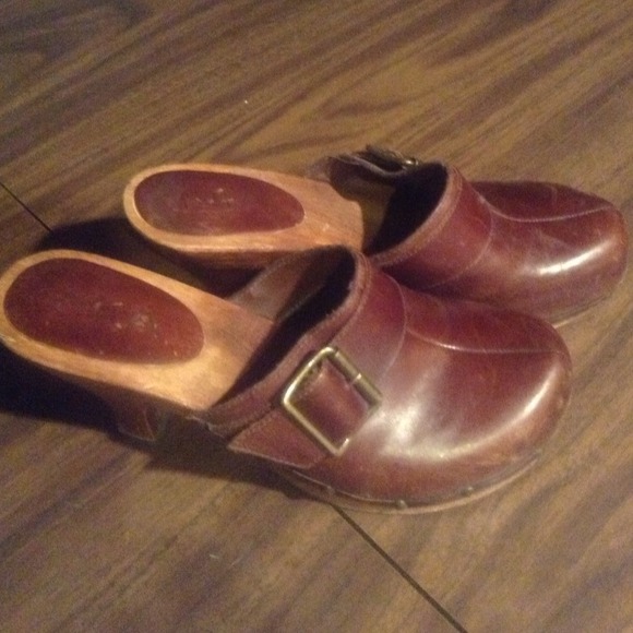 Brown clogs