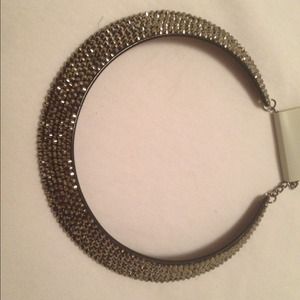Collar Necklace