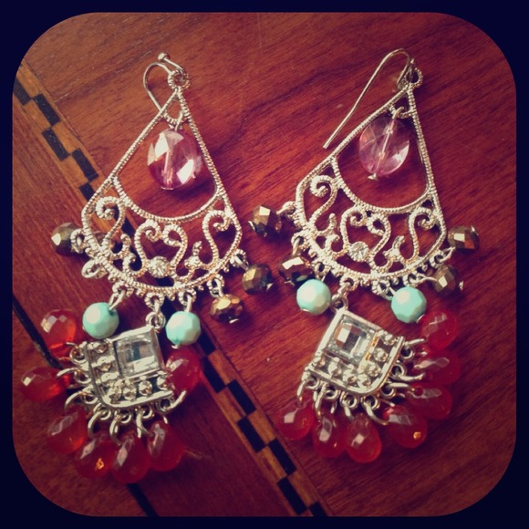 🎁GIFTED! Unique Dangle Earrings