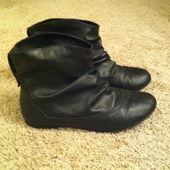 Black Slouchy Boots