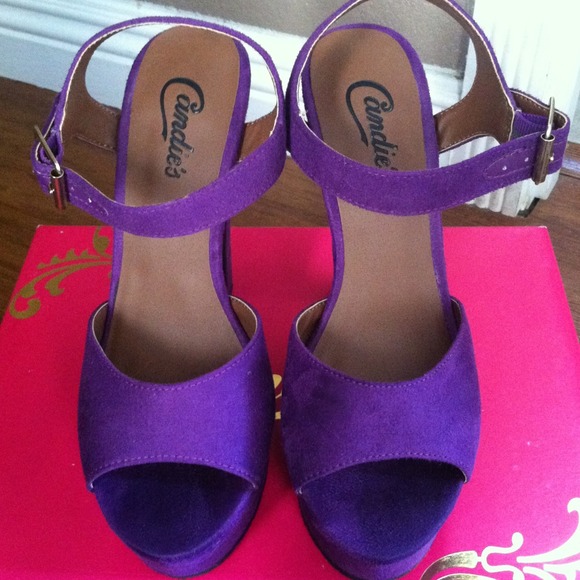 ⚡REDUCED⚡Purple strapped pumps