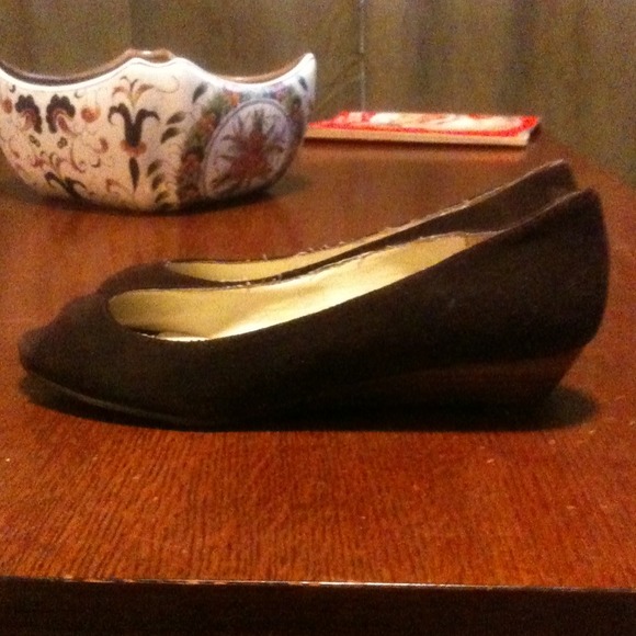 Brown Steve Madden Peep Toe Flats - Picture 2 of 4