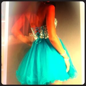 Strapless short prom dress👗