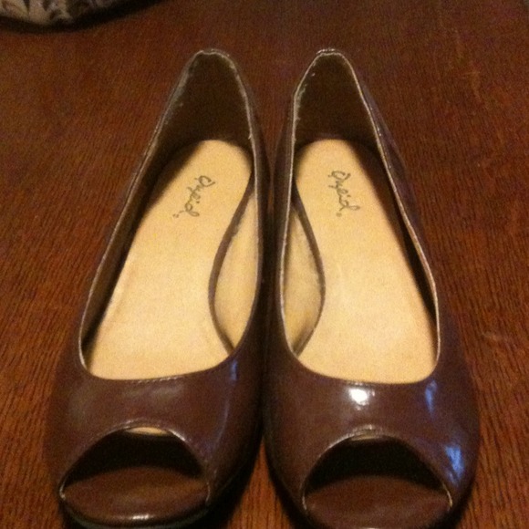 Brown Peep Toed Flats