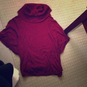 Short sleeve cranberry turtle neck