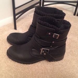 Guess boots