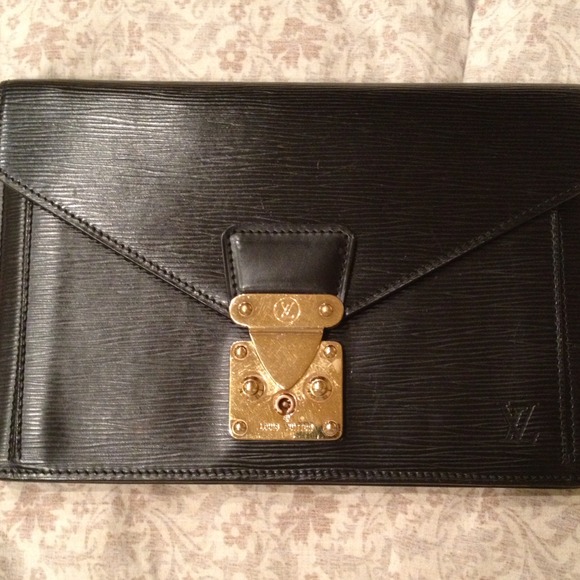 AUTHENTIC  Louis Vuitton clutch. REDUCED - Picture 1 of 4