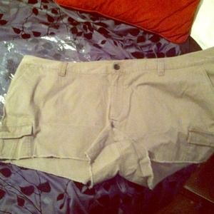 ✨NWOT✨Old navy cut off style shorts NIP
