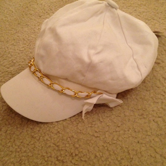 ✳Bundled ✳Cute white hat