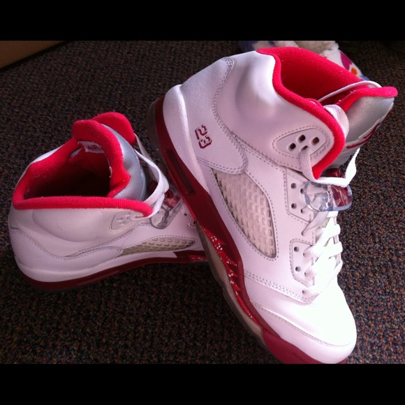 ✂Sold to @gracesaisa✂ Air Jordan Sneaker