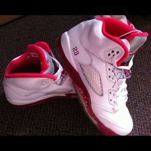 ✂Sold to @gracesaisa✂ Air Jordan Sneaker