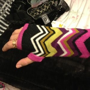 Missoni fingerless gloves