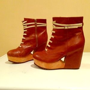 (Reduced) Tan wedged boots