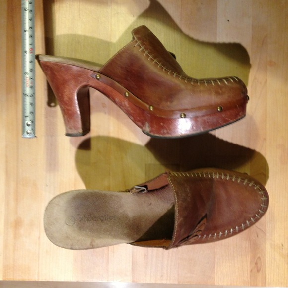 🌺🌸SOLD🌸🌺Leather clogs \ shoes 🌺