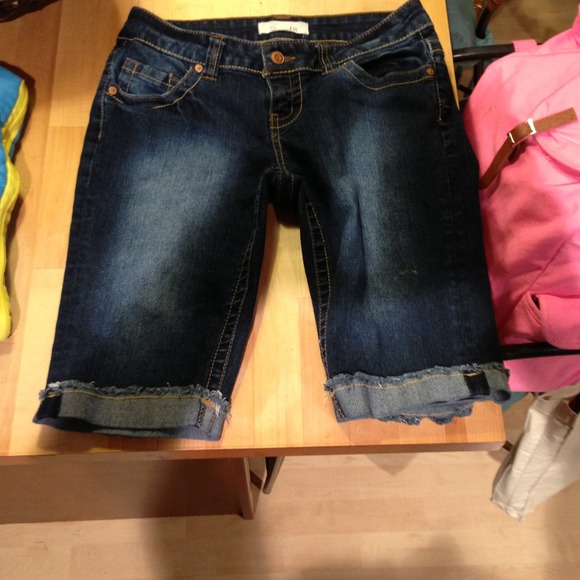🌺🌸SOLD🌸🌺🌷 Denim capris💐