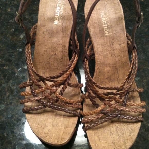 Kenneth Cole Wedge Shoes size 8.5