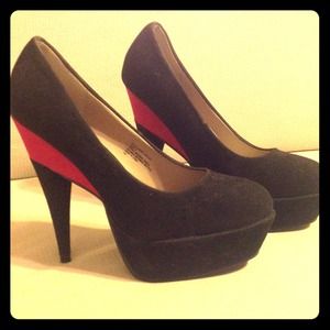 Black Steve Madden heels