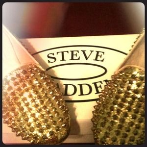 Steve Madden-"Studlyy"  flats