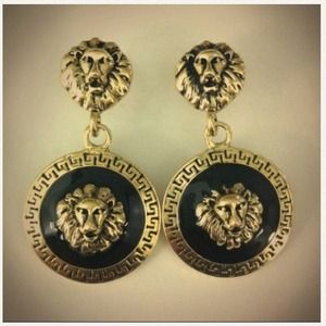 Beautiful lion earrings!!!