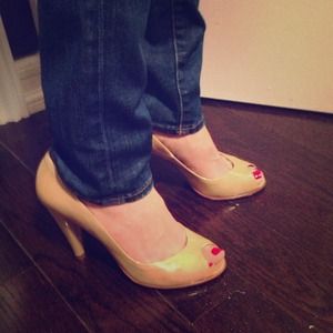 Marc by Marc Jacobs peep toe pumps
