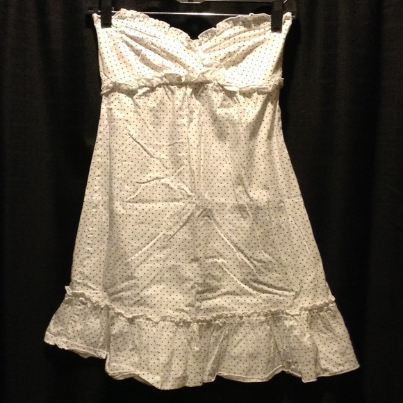 Wet Seal strapless top