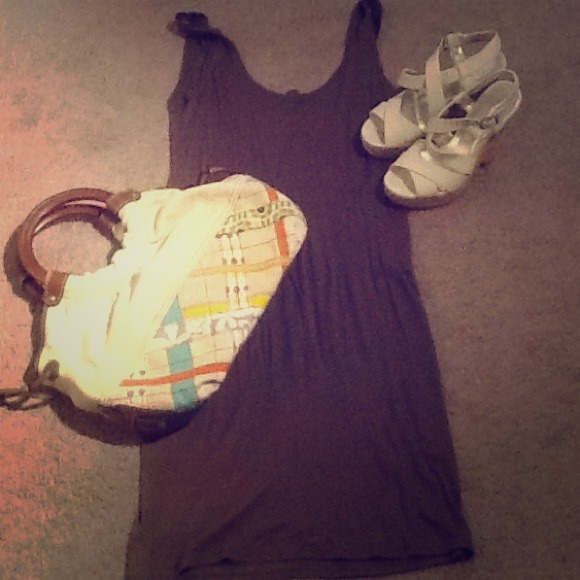 Banana Republic Shoes - Banana Republic cream colored sandals