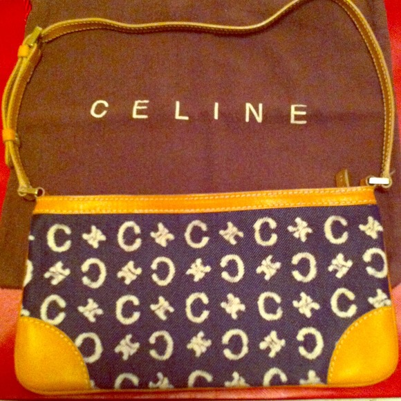 ❤SALE❤ $50 off on this Vintage CELINE Purse - Picture 1 of 4