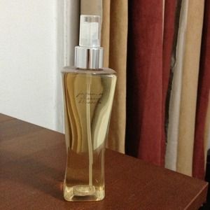 Bath and Bodyworks Japanese Cherry Blossom mist