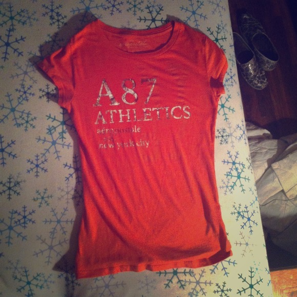 This is a very cute shirt I love it!!:)