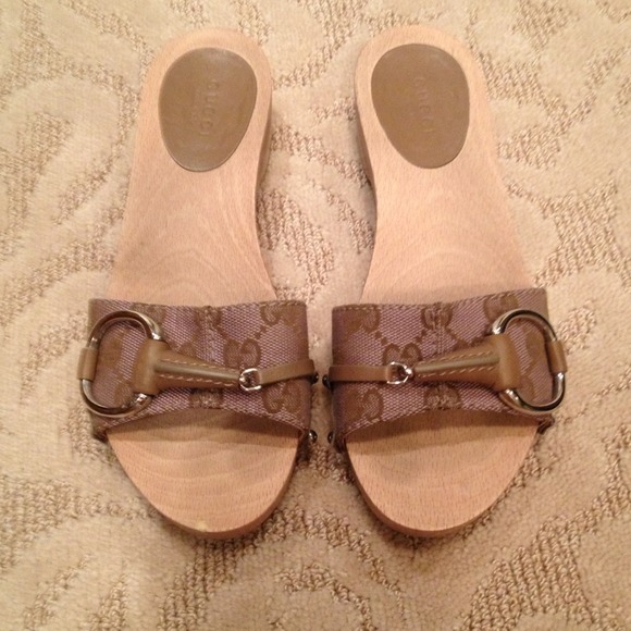 BUNDLE Authentic Gucci and Burberry sandals