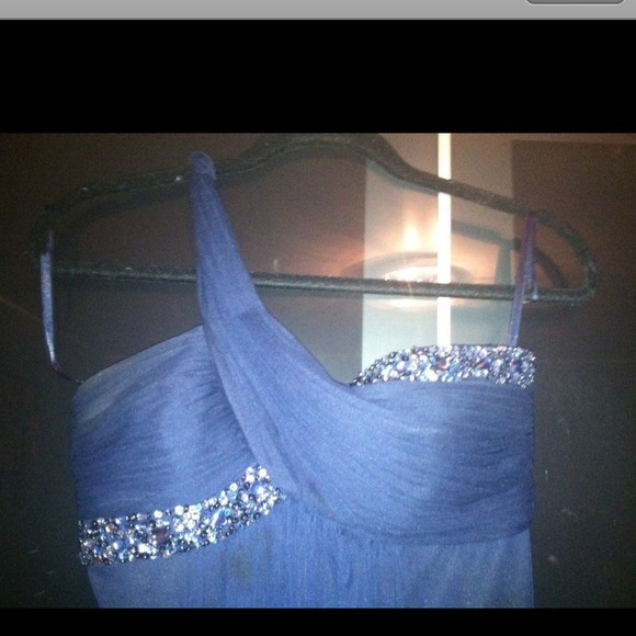 Prom dress, size 6P - Picture 1 of 4