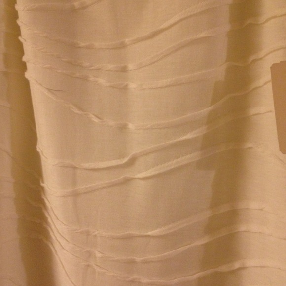 NWT! Fitted Cream Tank Dress with Overall Pattern - Picture 2 of 4