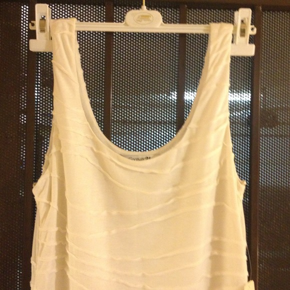 NWT! Fitted Cream Tank Dress with Overall Pattern - Picture 3 of 4