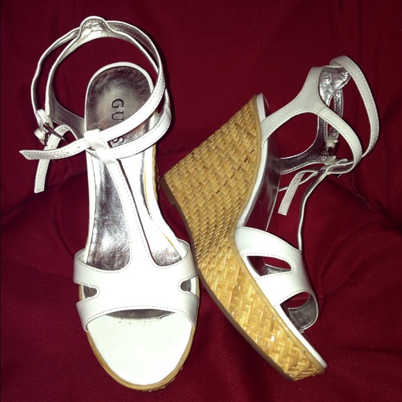 White synthetic wedge