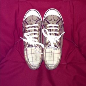 Authentic coach Barrett