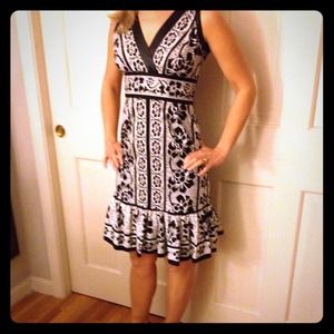REDUCED Patterned Dress with Bottom Ruffle