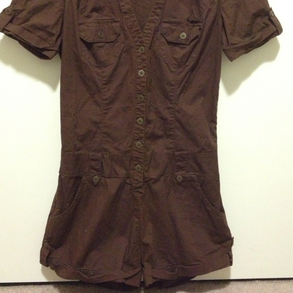 Shorts - Picture 2 of 4