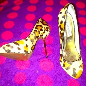 Steve Madden pumps