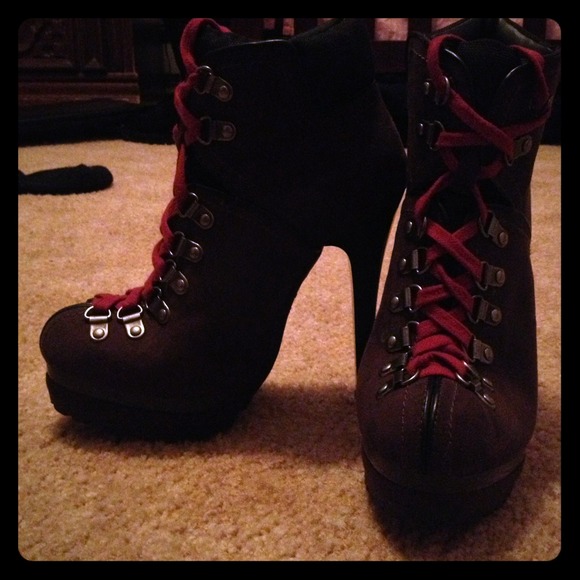 Size 7 hills