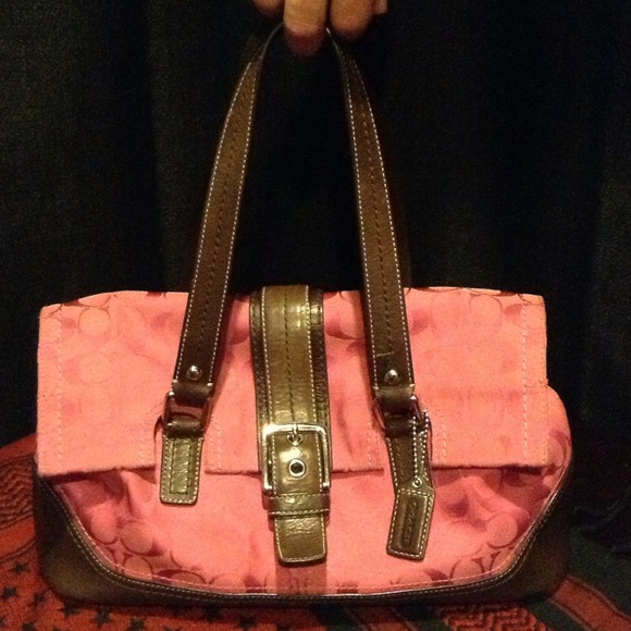 ⏬REDUCED⏬Authentic Coach purse