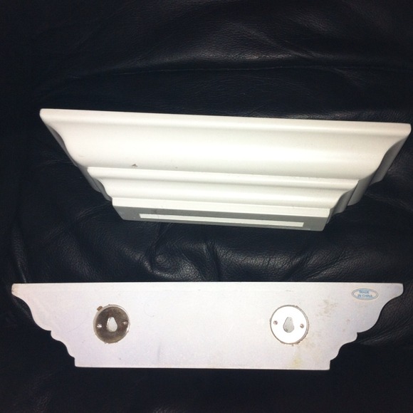 Set of 2 white shelves & bumbo