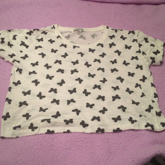 🔴Sold🔴Forever 21 butterfly print shirt - Picture 3 of 3