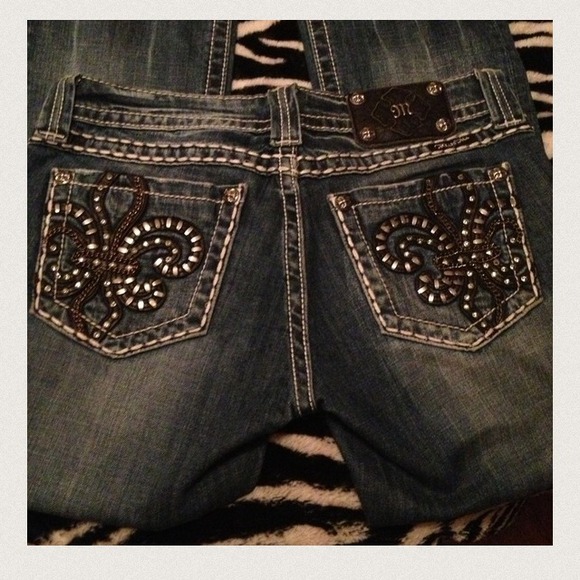 🚫On Hold🚫 The Buckle, Miss Me Jeans size 27 L.