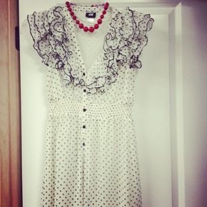 Adorable H&M Dress - Size 4 - perfect for spring!